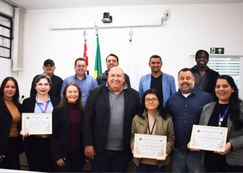 Profissionais da Saúde recebem homenagem da Câmara